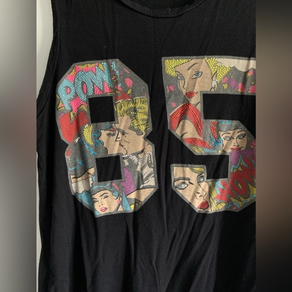 Black blouse with comic print size Medium - Picture 3 of 8